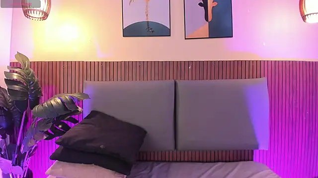 Snapshot of NicolleeEvanss chatting on 07.12.26 NicolleeEvanss online show from 07.12.26
