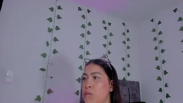 Miaa Garcia online show from 06.13.26