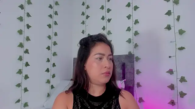 Snapshot of Miaa_Garcia chatting on 06.18.26 Miaa Garcia online show from 06.18.26