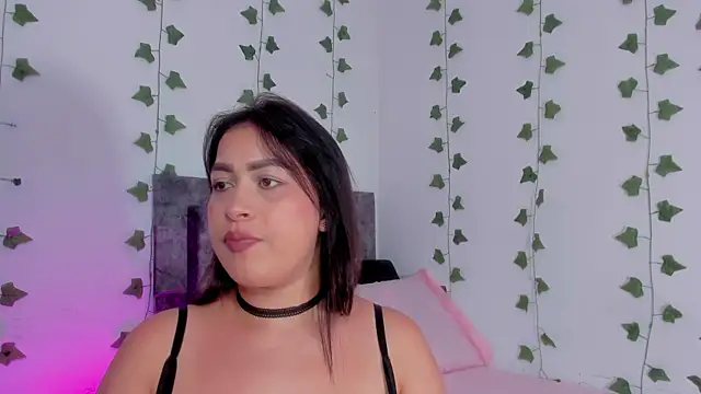 Snapshot of Miaa_Garcia chatting on 06.20.26 Miaa Garcia online show from 06.20.26