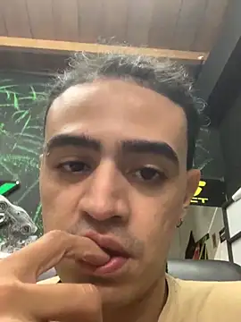 JovenDesobediente online show from 10.08.25