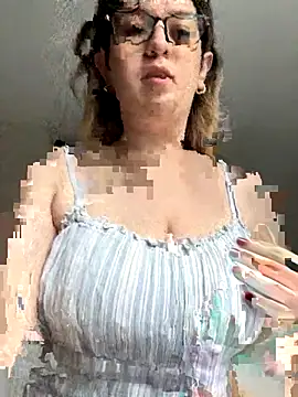 amooraaamoon online show from 11.11.25