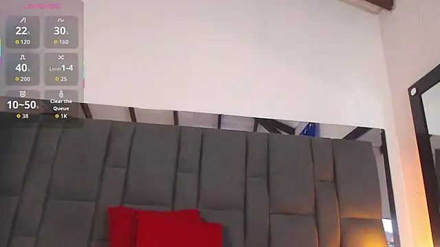 SELENA BIGBOOBS online show from 10.14.25