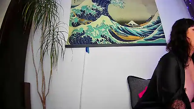 Snapshot of EmmaKrosss chatting on 03.16.25 EmmaKrosss online show from 03.16.25