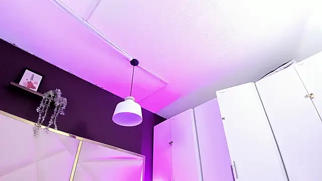 April bowie online show from 03.12.26