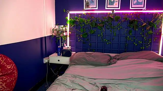 FerrariRedxBabestation online show from 11.09.25