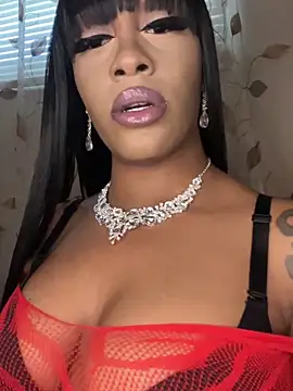 Snapshot of rayemillian chatting on 04.08.26 rayemillian online show from 04.08.26