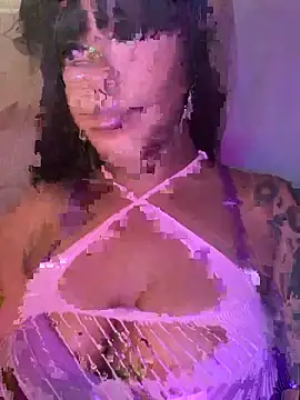 Snapshot of rayemillian chatting on 04.15.26 rayemillian online show from 04.15.26