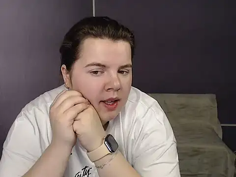 so shy online show from 09.09.25