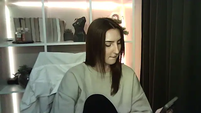 X Alisa online show from 10.25.25