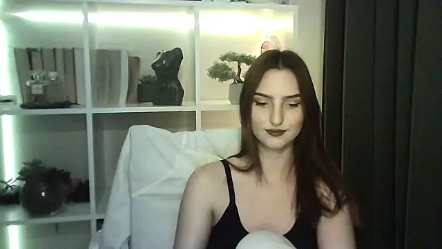 X Alisa online show from 11.08.25