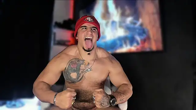 Snapshot of kingbear777 chatting on 12.17.24 kingbear777 online show from 12.17.24