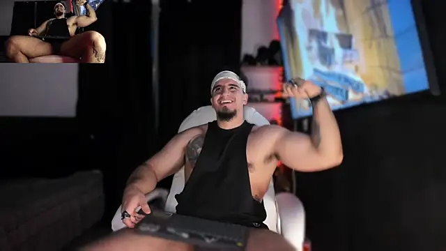 Snapshot of kingbear777 chatting on 01.31.25 kingbear777 online show from 01.31.25