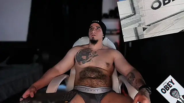 Snapshot of kingbear777 chatting on 02.02.25 kingbear777 online show from 02.02.25