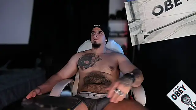 Snapshot of kingbear777 chatting on 02.06.25 kingbear777 online show from 02.06.25