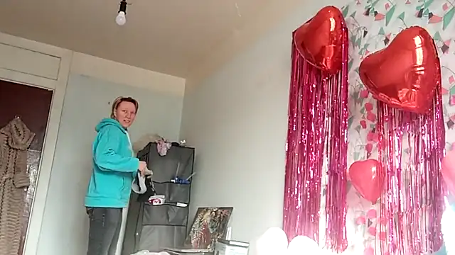 ElenaMaeer online show from 02.11.26