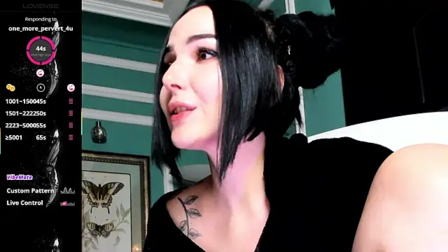 1Munique online show from 03.17.25