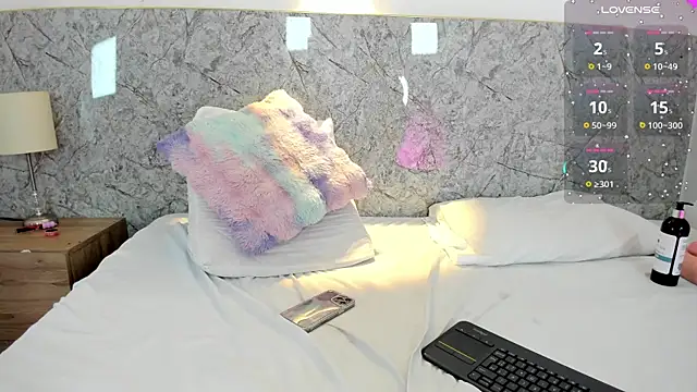 Mia rom11 online show from 12.01.24