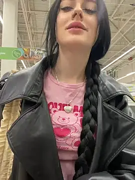 Melissa crazy online show from 12.19.24