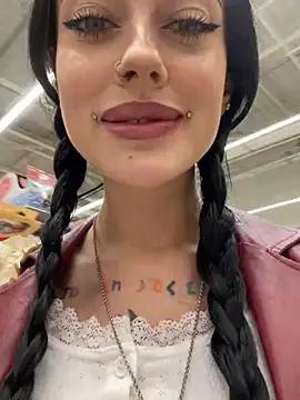 Melissa crazy online show from 03.22.25