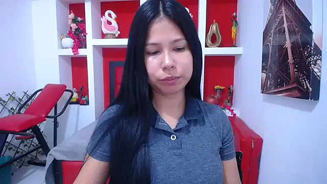 Letty Plugxo online show from 10.17.25