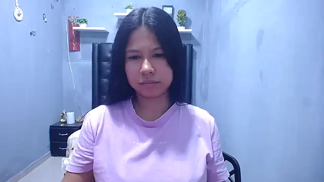Snapshot of Letty_Plugxo chatting on 03.18.26 Letty Plugxo online show from 03.18.26