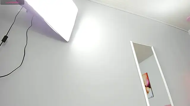 ScarletGV online show from 02.17.25