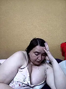 Snapshot of Liluboobs chatting on 04.06.26 Liluboobs online show from 04.06.26