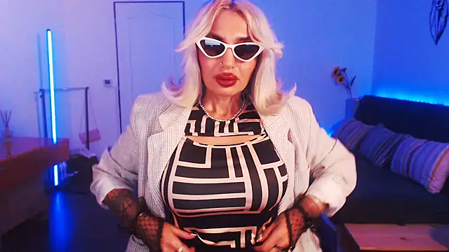 beauty chl0e online show from 12.07.24