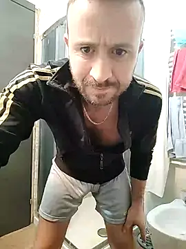 Snapshot of gilera250s chatting on 01.18.25 gilera250s online show from 01.18.25