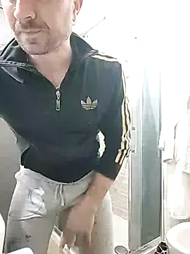 Snapshot of gilera250s chatting on 03.17.25 gilera250s online show from 03.17.25