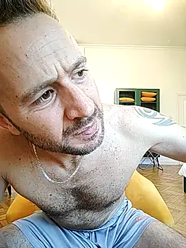 Snapshot of gilera250s chatting on 10.04.25 gilera250s online show from 10.04.25