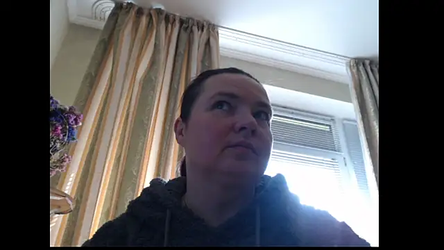 amorelara online show from 09.28.25