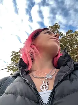 RiriRoseey online show from 10.23.25