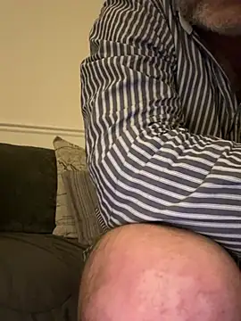 Snapshot of Shyboy817 chatting on 02.04.26 Shyboy817 online show from 02.04.26