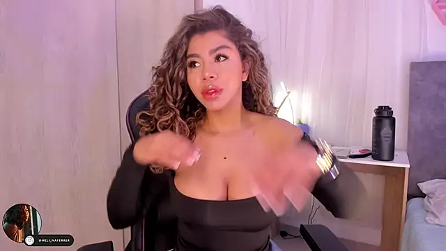 Snapshot of Melina_Ferrer1 chatting on 10.06.25 Melina Ferrer1 online show from 10.06.25