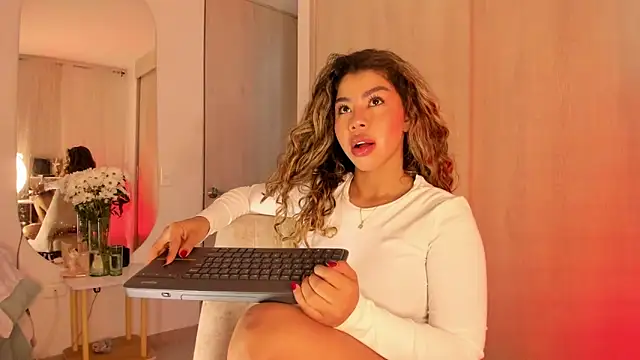 Snapshot of Melina_Ferrer1 chatting on 05.30.26 Melina Ferrer1 online show from 05.30.26