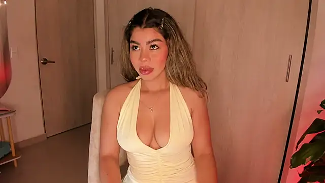 Snapshot of Melina_Ferrer1 chatting on 06.25.26 Melina Ferrer1 online show from 06.25.26