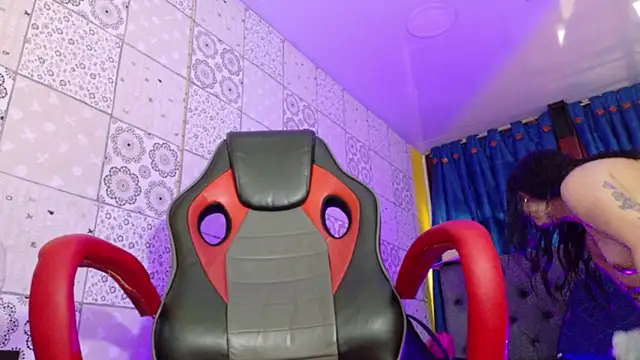 Lina23  online show from 10.17.25