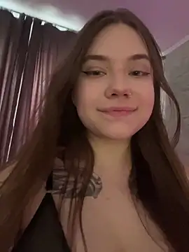 Snapshot of Vikki_toriya chatting on 03.06.25 Vikki toriya online show from 03.06.25