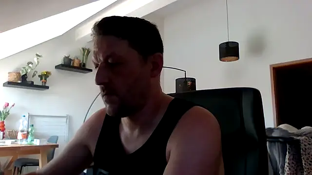Snapshot of BennyLommy chatting on 06.27.26 BennyLommy online show from 06.27.26