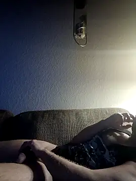 MArciQuarky online show from 02.27.25