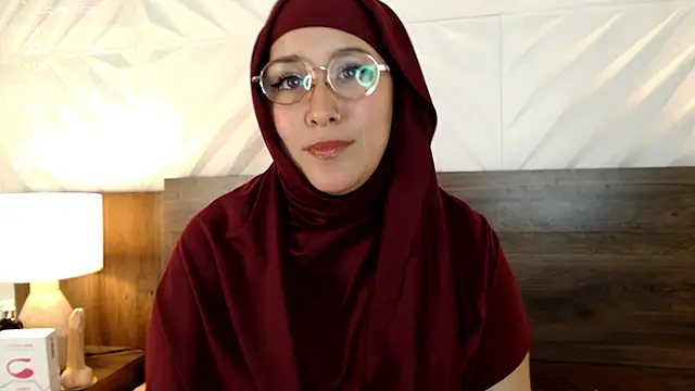 Snapshot of Dalila_bashar chatting on 02.22.25 Dalila bashar online show from 02.22.25