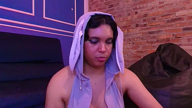 Emmapark  online show from 12.05.25