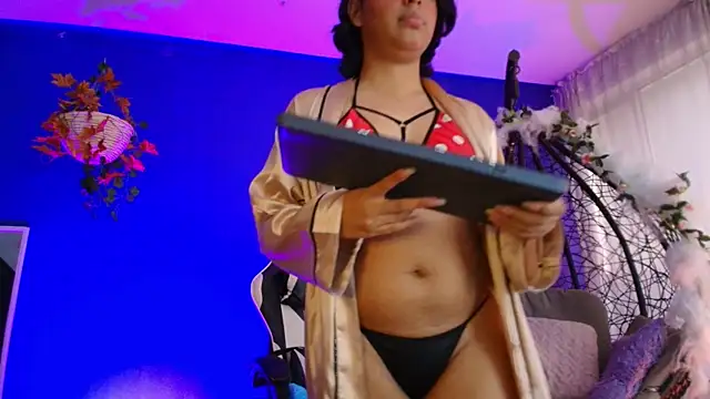 Emmapark  online show from 04.08.26