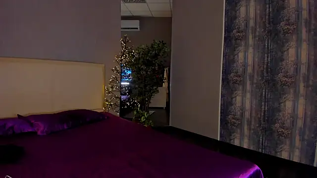 SelenaaSky online show from 01.09.25