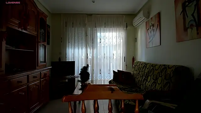 Snapshot of bella_apont chatting on 01.02.25 bella apont online show from 01.02.25