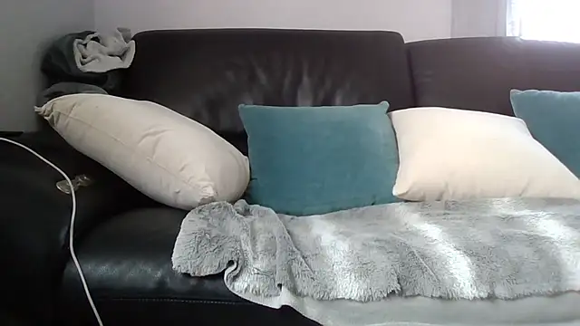 Snapshot of Au_plaisir_des_femmes chatting on 02.25.26 Au plaisir des femmes online show from 02.25.26