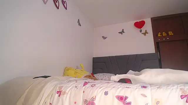 Yinn Silver online show from 03.12.25