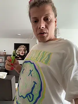 Georgiafox online show from 10.16.25